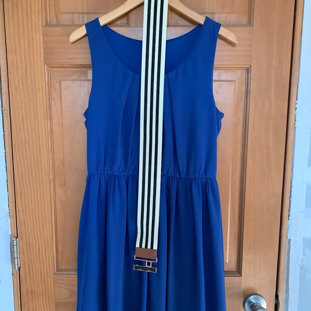 Simple Blue Dress - Picture 4 of 4